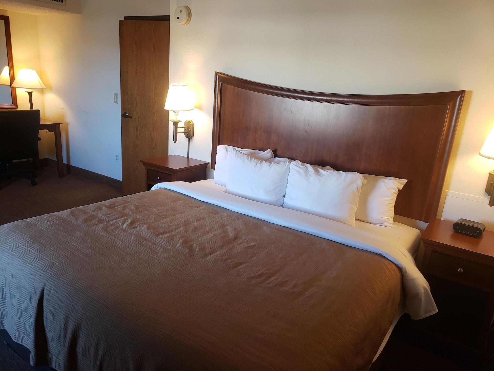 Tulsa Square Hotel Central, I-44 By Oyo Dış mekan fotoğraf