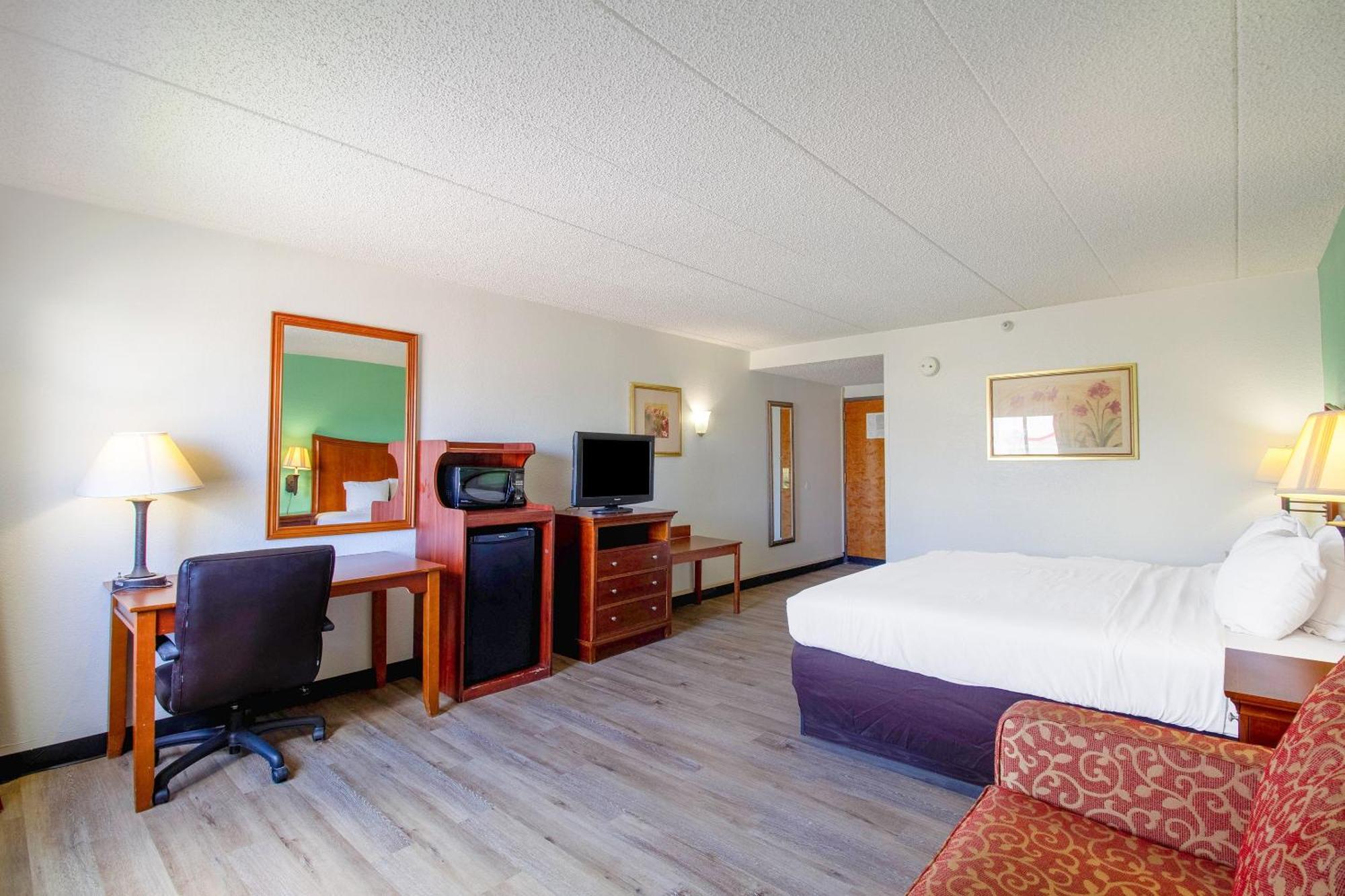 Tulsa Square Hotel Central, I-44 By Oyo Dış mekan fotoğraf